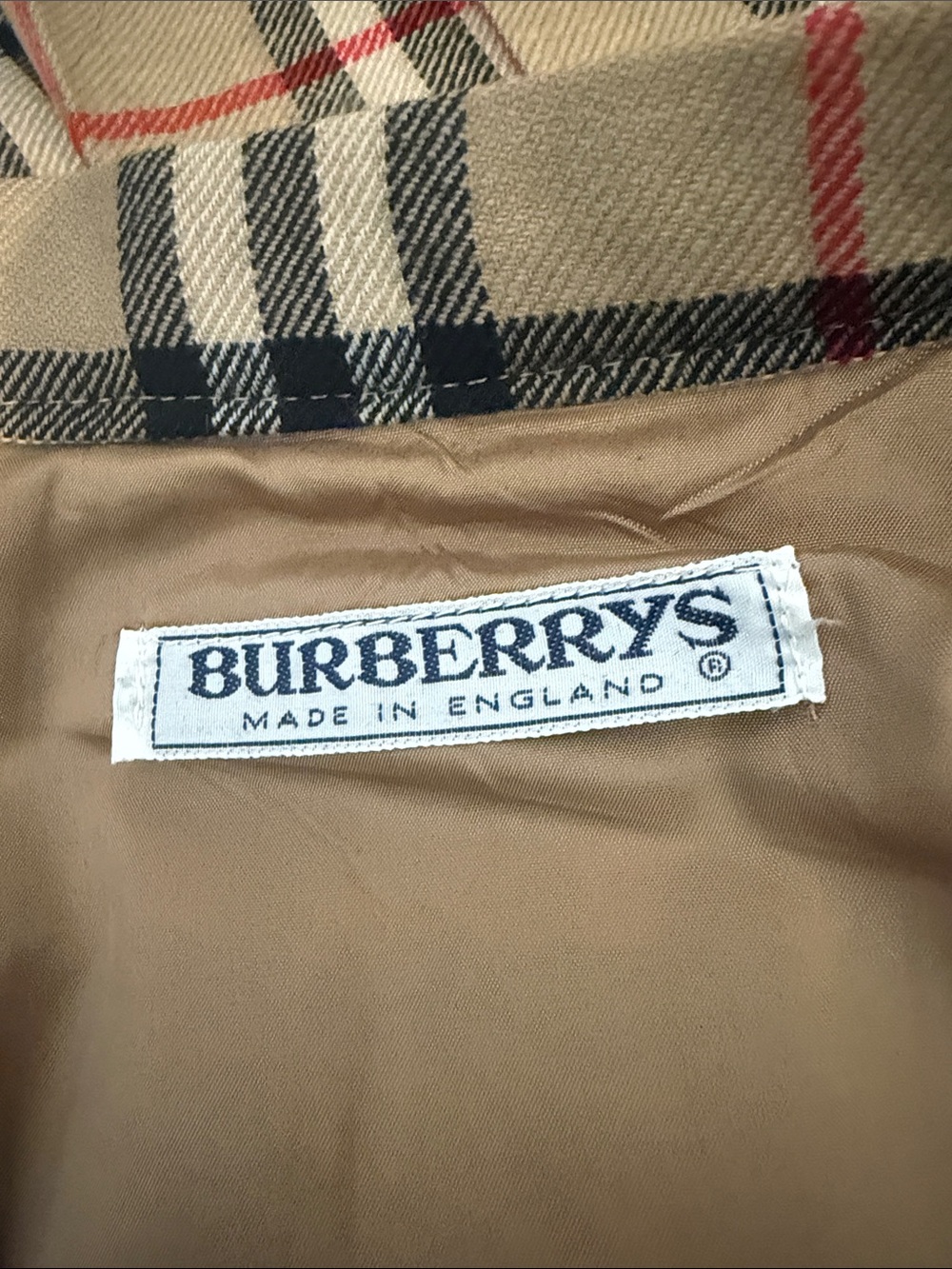 Vintage 100% Wool Burberry Beige Black Red Plaid Pleated Skirt There is no size. - Picture 3 of 7